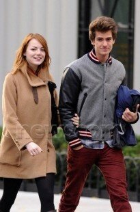 THE AMAZING SPIDER COUPLE?? Emma Stone and Andrew Garfield are seen taking a romantic stroll in New York City